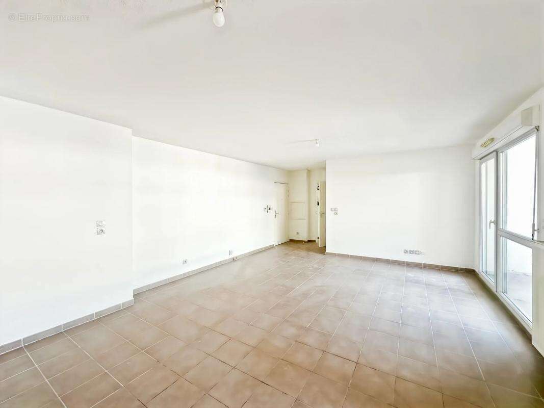 Appartement à MARSEILLE-15E