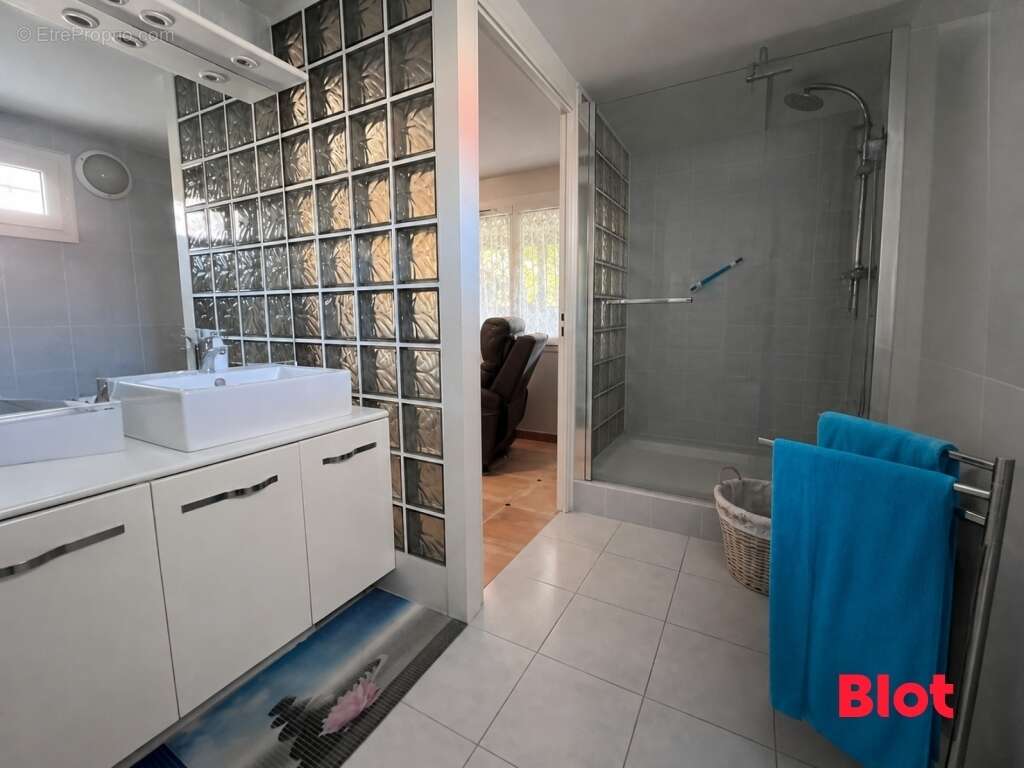 Maison 156 m² à Vannes  - photo 8