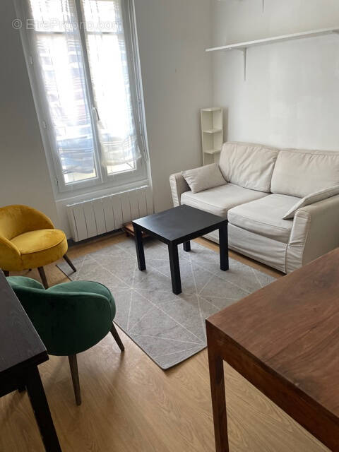 Appartement à PARIS-14E