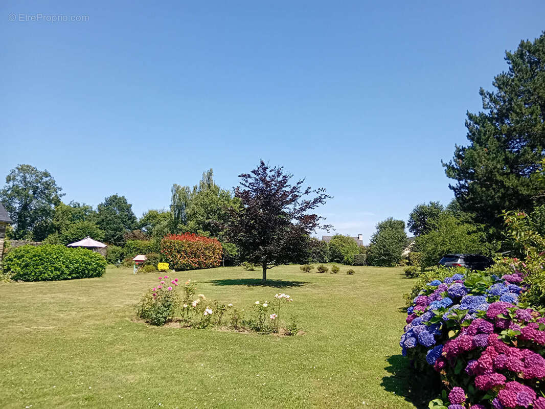 Maison à SAINT-PIERRE-DE-PLESGUEN