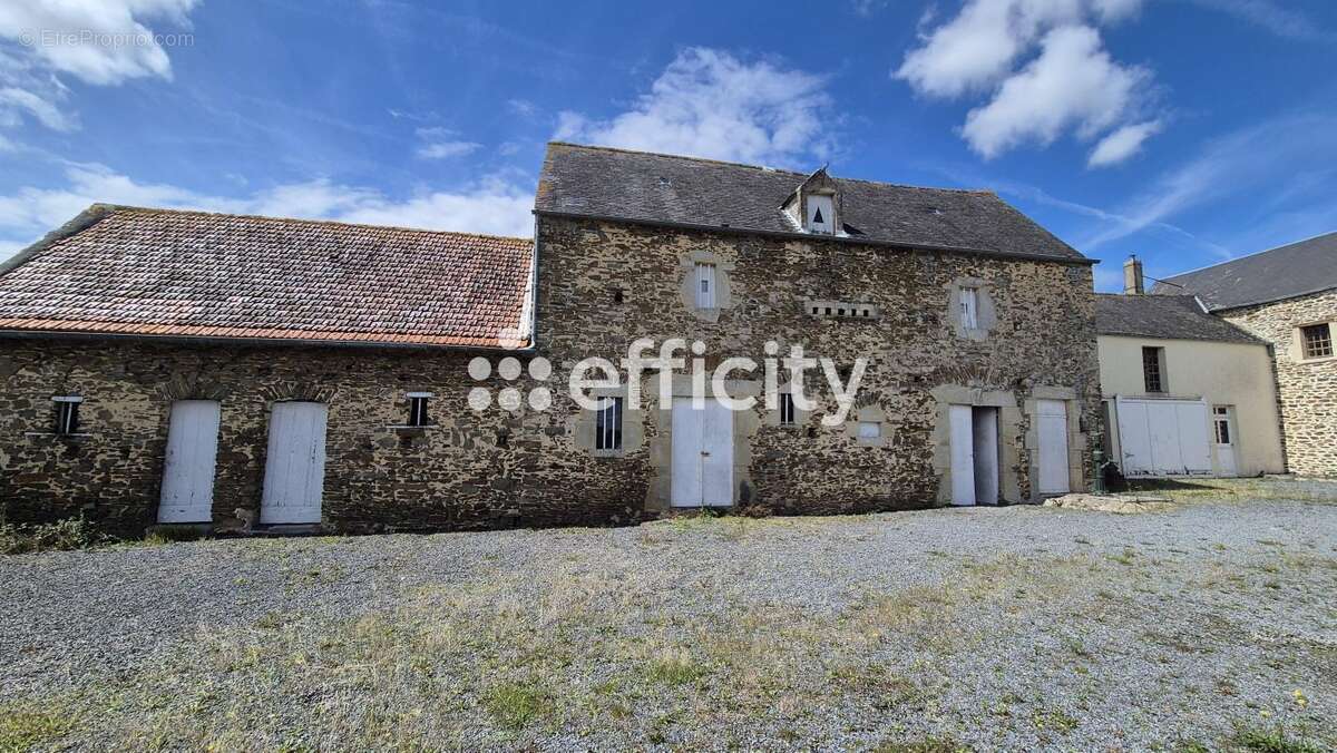 Maison à LE MOLAY-LITTRY