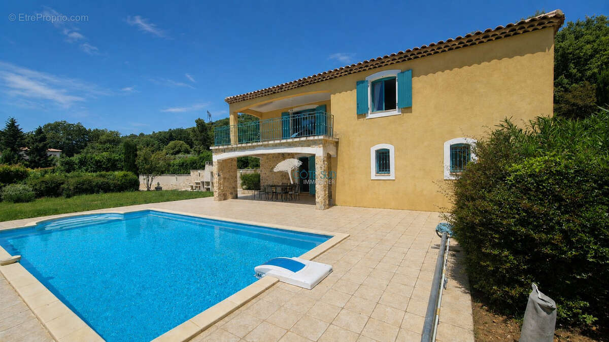 Maison à BESSE-SUR-ISSOLE