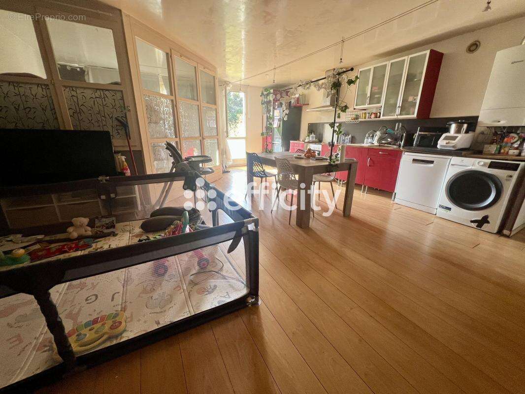 Appartement à MARSEILLE-15E