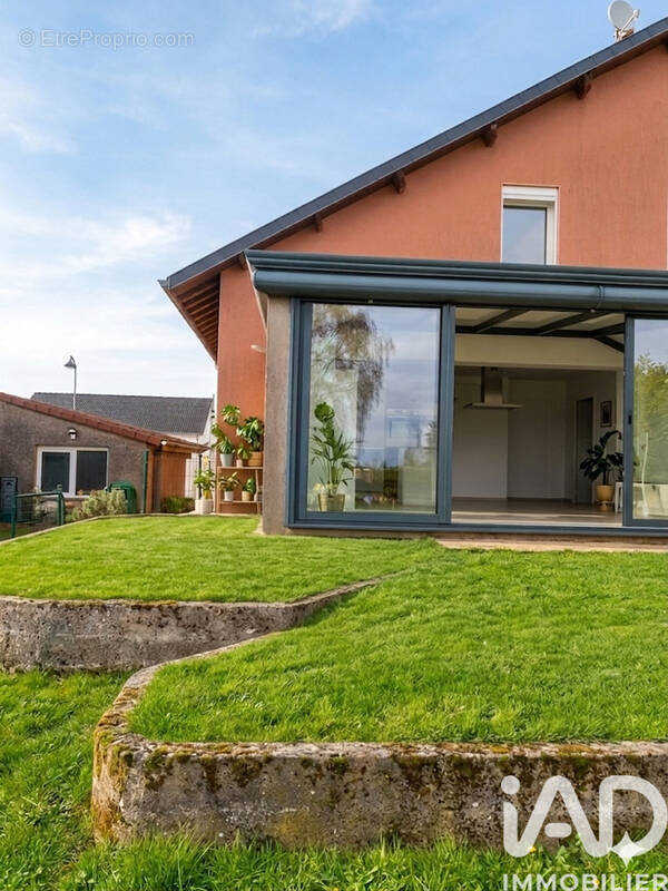 Photo 1 - Maison à CRUSNES