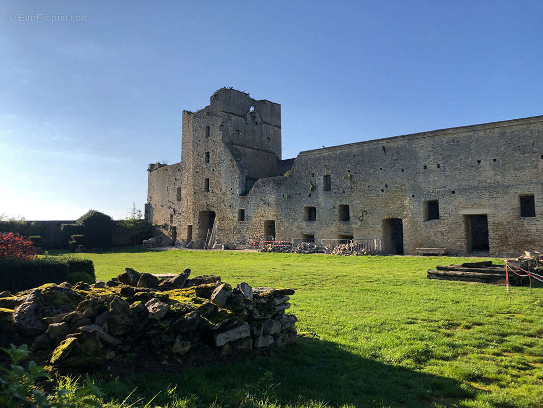 Maison à AUTHEVERNES