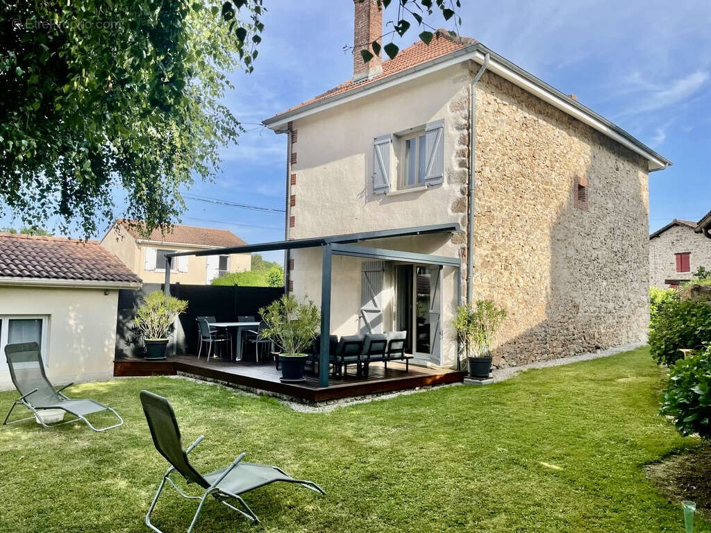 Maison à BOSMIE-L&#039;AIGUILLE