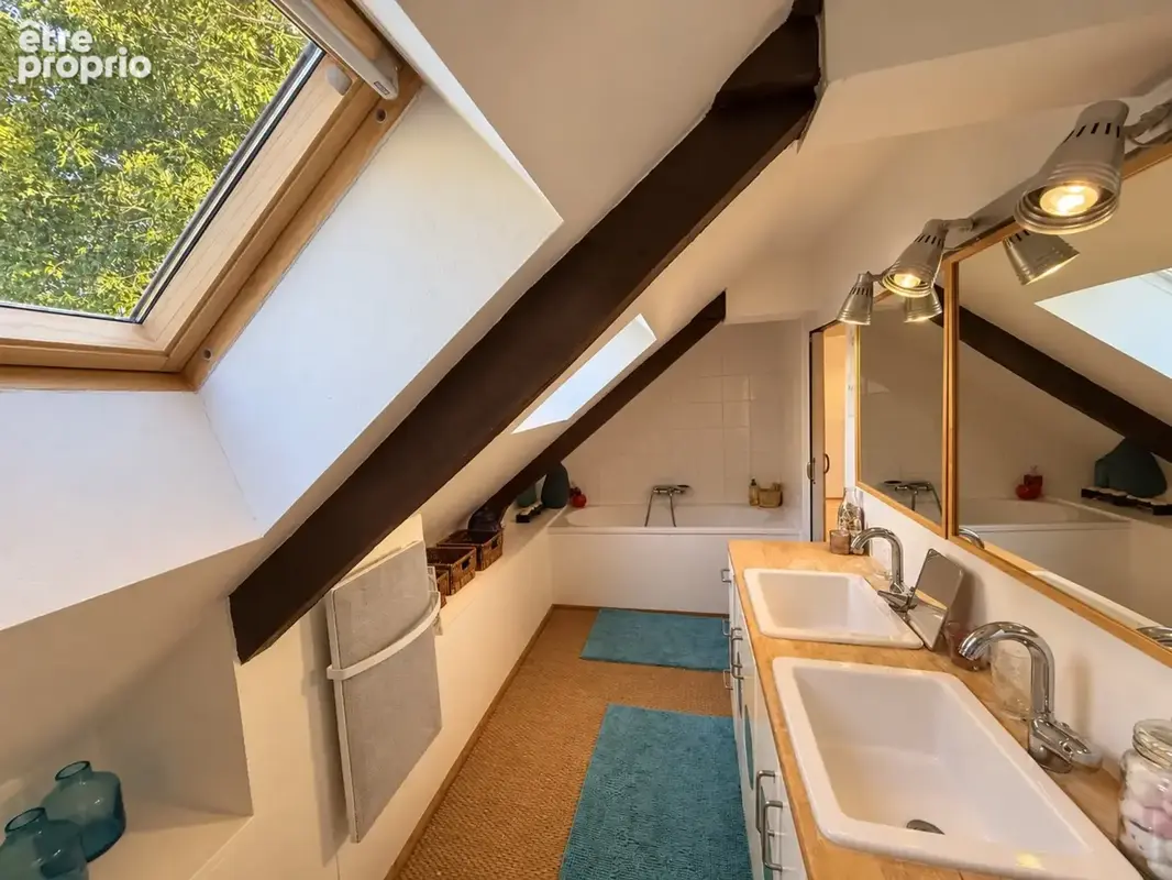 Maison familiale en pierres de caractère – 205 m² – 4 chambres – Jardin de 1 000 m² – Bréhan - photo 13