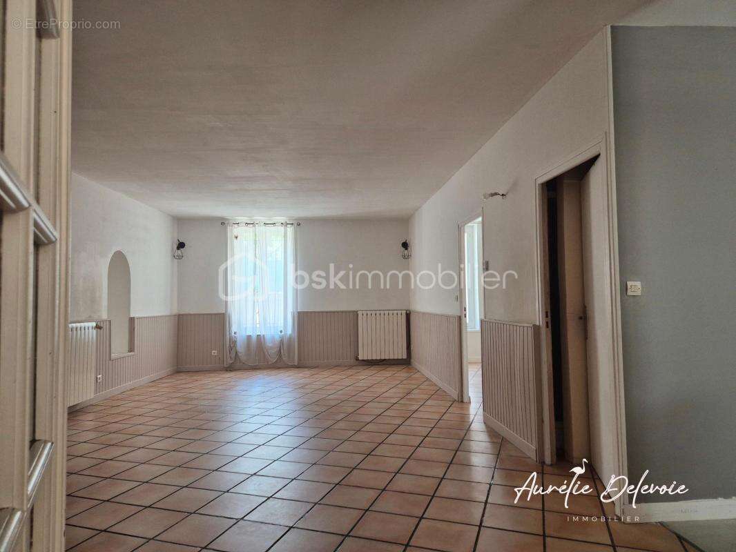 165 m², 5 chambres, DPE C : une maison familiale à fort potentiel proche de Béziers - photo 2