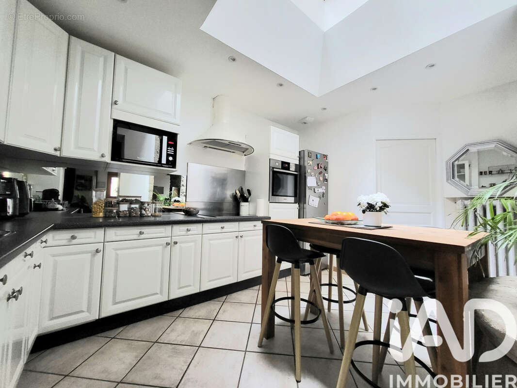 Photo 3 - Maison à SAINT-JUST-SAINT-RAMBERT