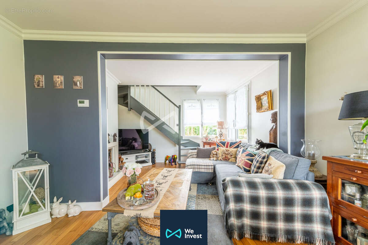 Maison à BAILLY-ROMAINVILLIERS