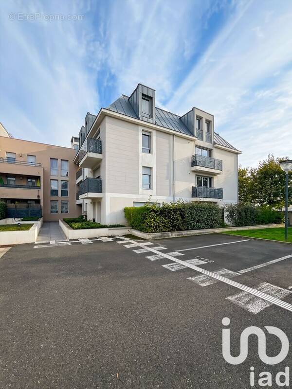 Photo 1 - Appartement à BRIE-COMTE-ROBERT