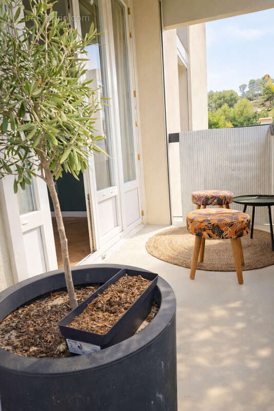 Appartement à CARNOUX-EN-PROVENCE