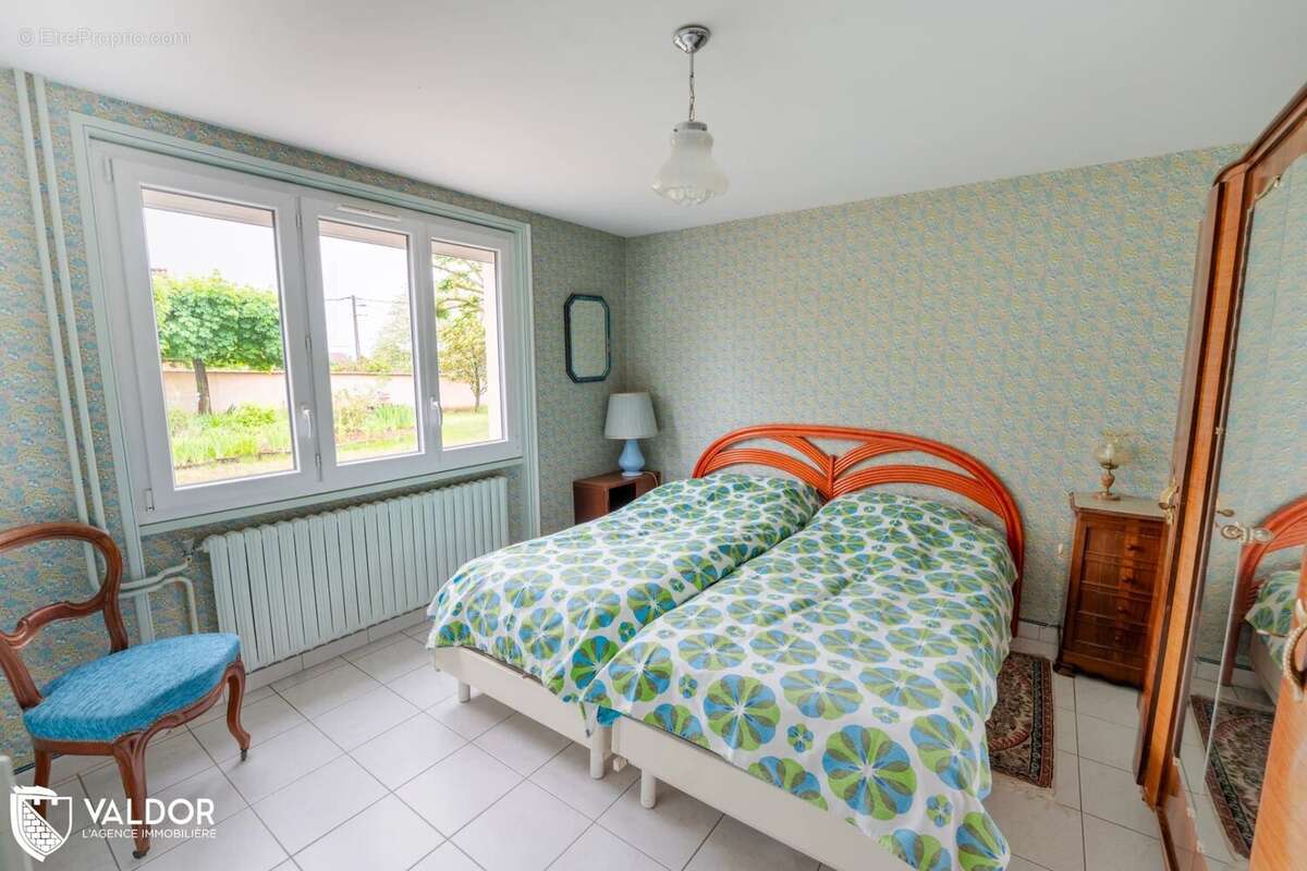 Maison à MONTMERLE-SUR-SAONE