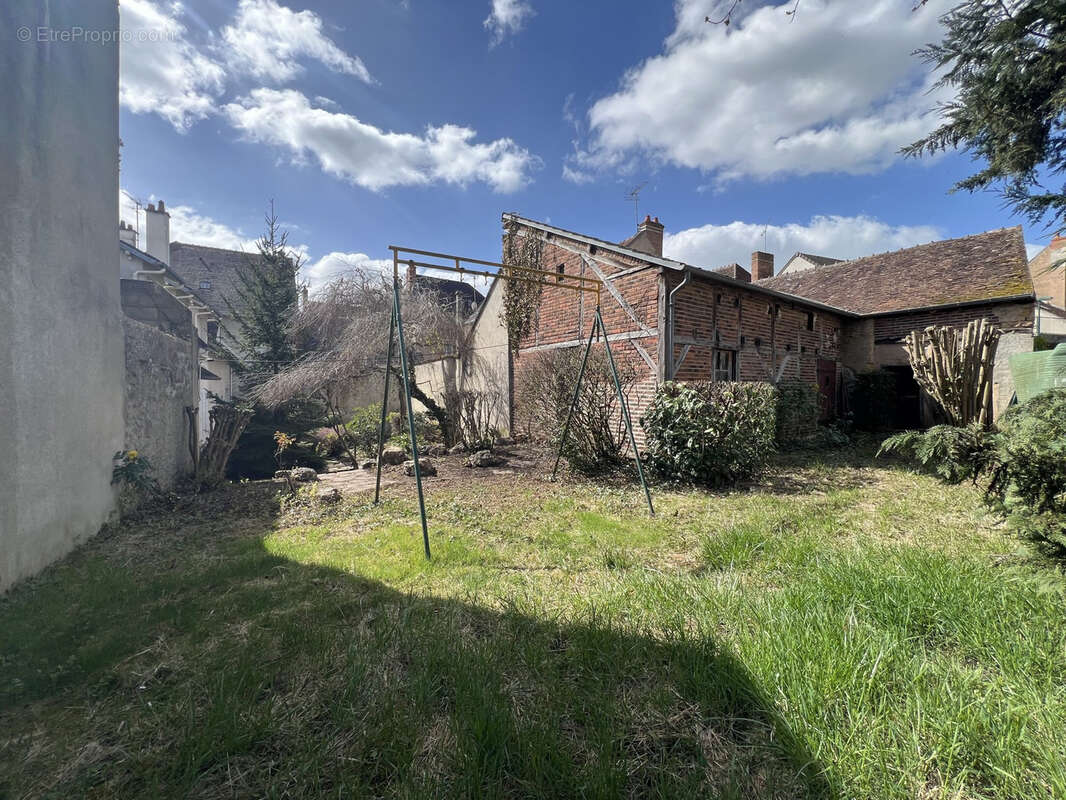 Maison à CHATEAUMEILLANT