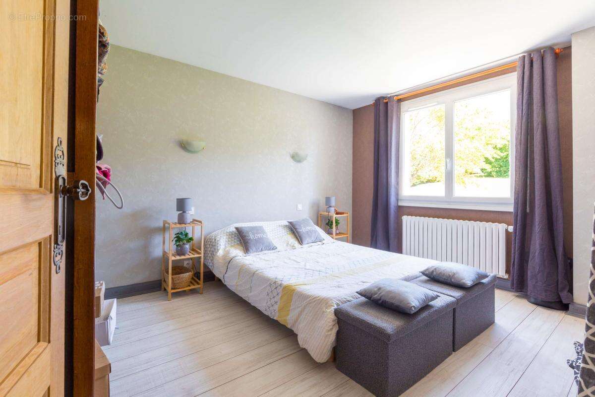 Maison à MIREBEAU-SUR-BEZE