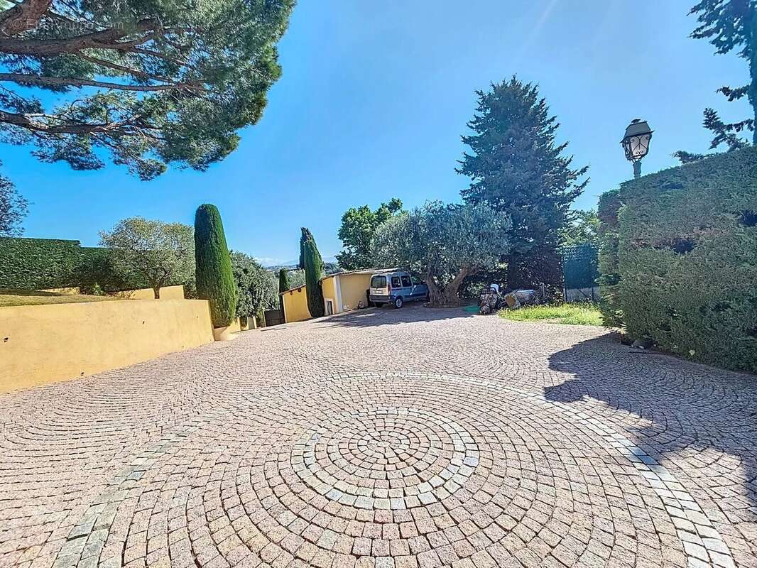 Maison à CAGNES-SUR-MER