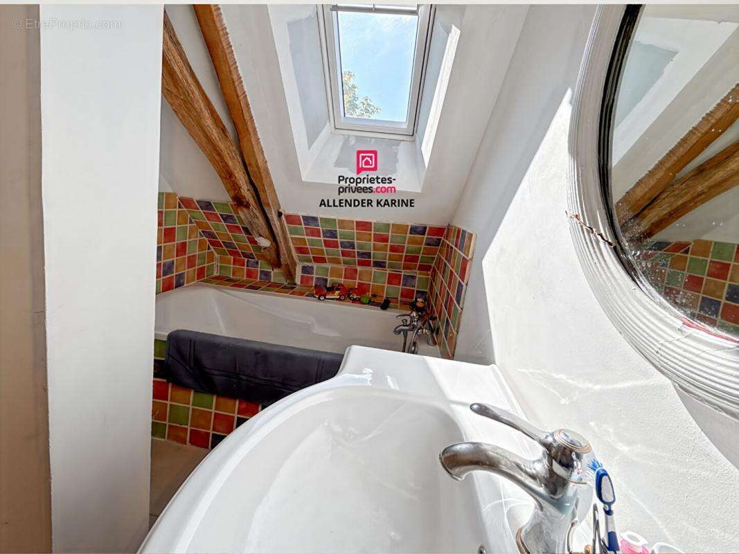 Maison à THORIGNY-SUR-OREUSE