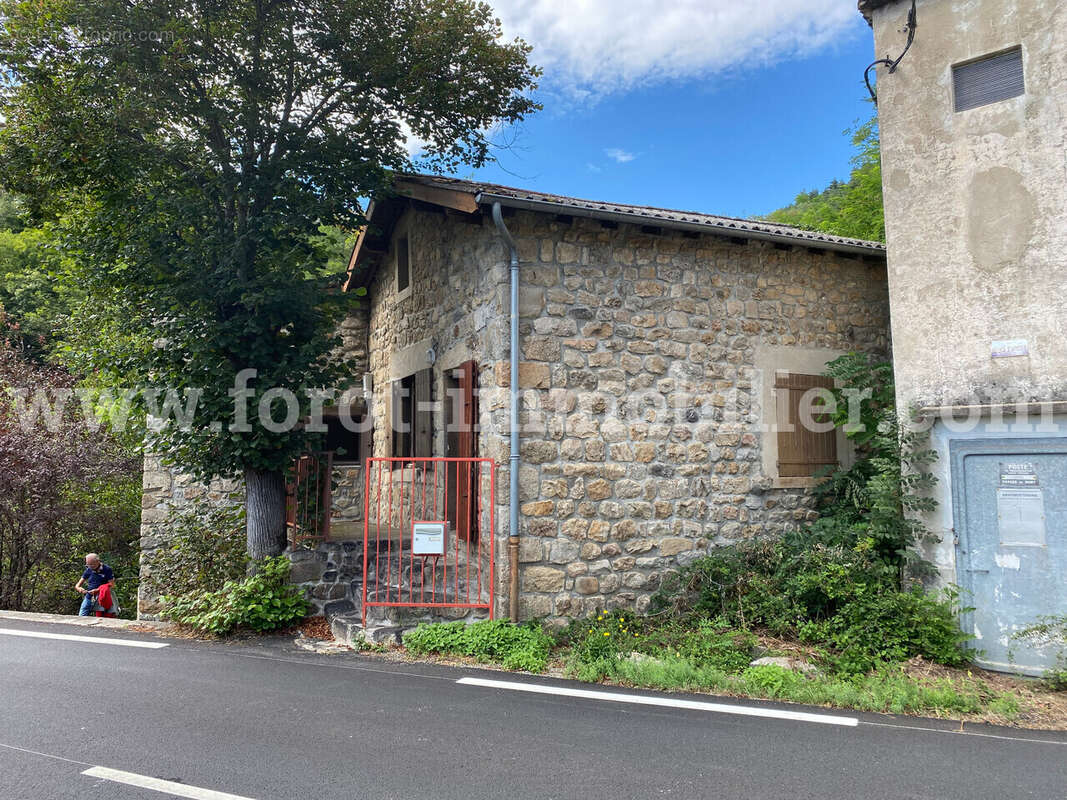 Maison à SAINT-CIERGE-SOUS-LE-CHEYLARD