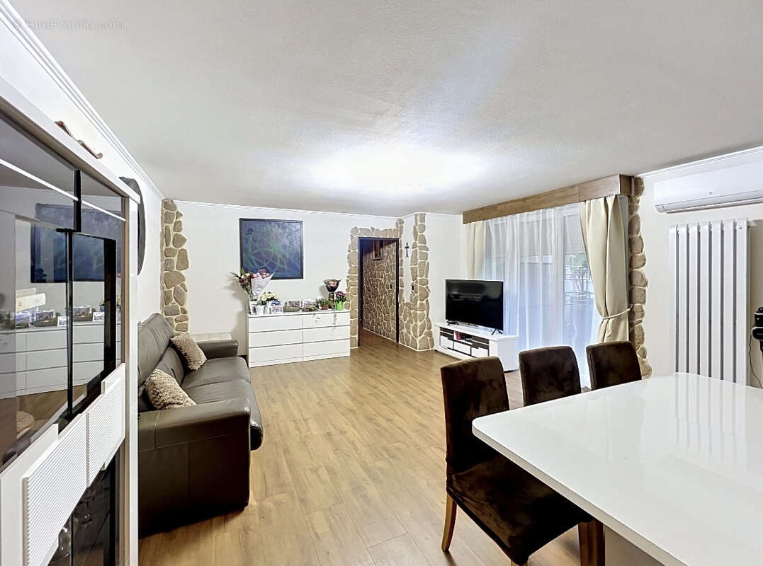 Appartement à VAULX-EN-VELIN