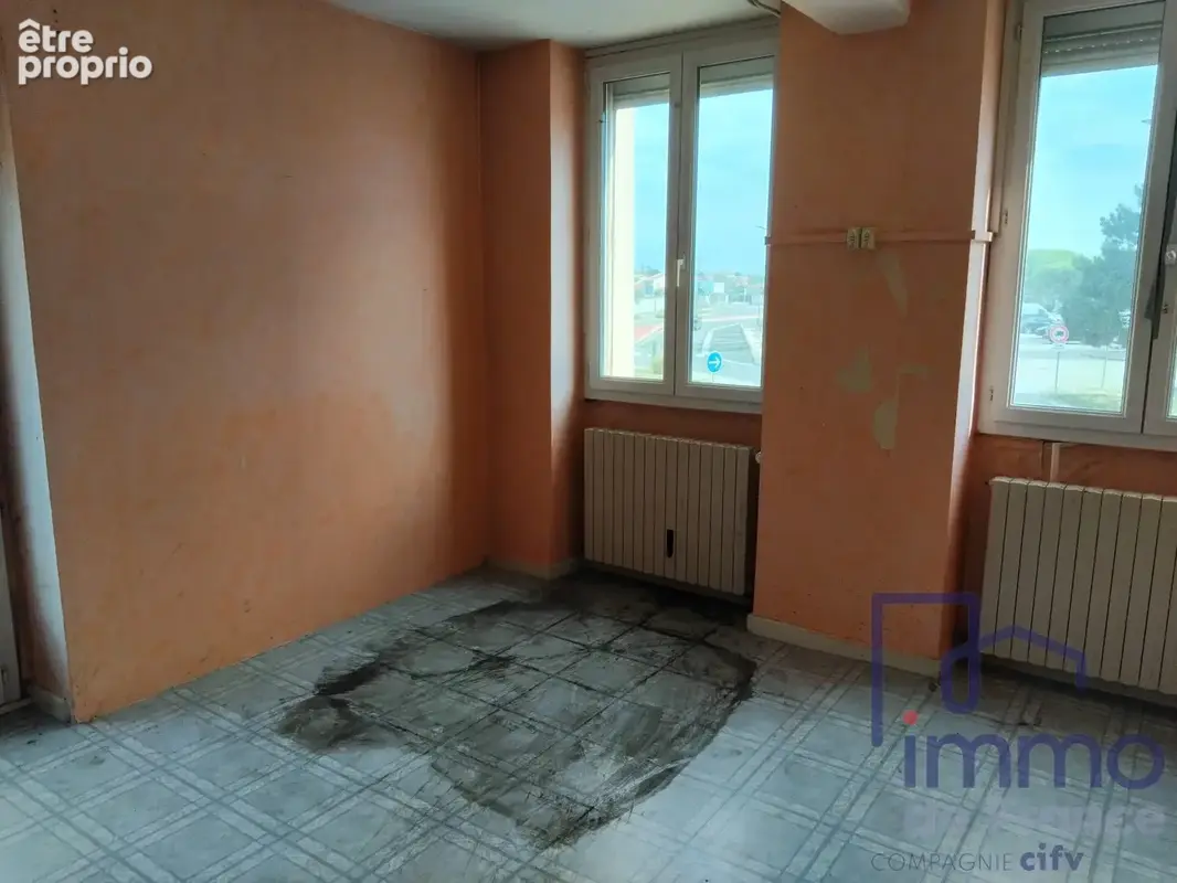 Maison 110 m² à Sury-Le-Comtal  - photo 8