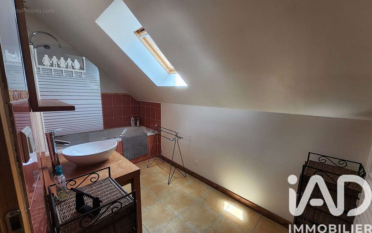 Maison 160 m² à Mulsans  - photo 8
