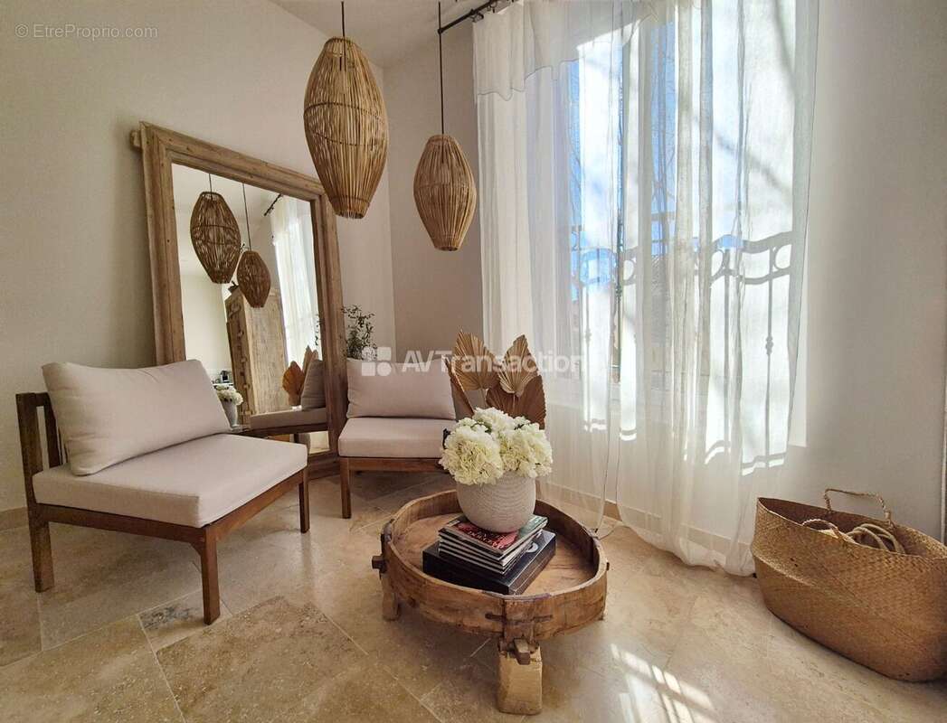 Appartement à LORGUES