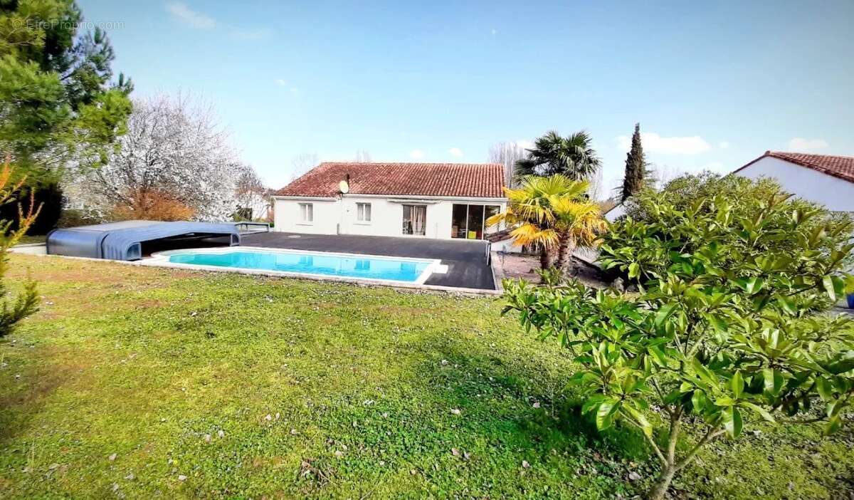 Maison à COLOMBIERS