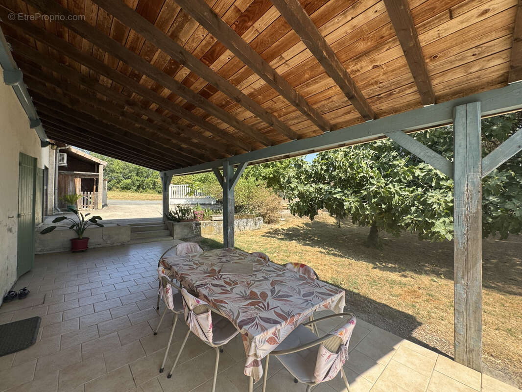 Propriété d'exception 203 m2 & Dépendances de 215 m2 - photo 20