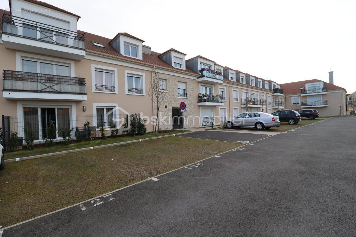 Appartement à CHEVANNES