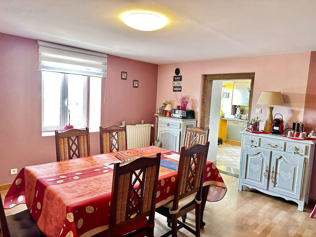 Maison à LA NEUVELLE-LES-LURE