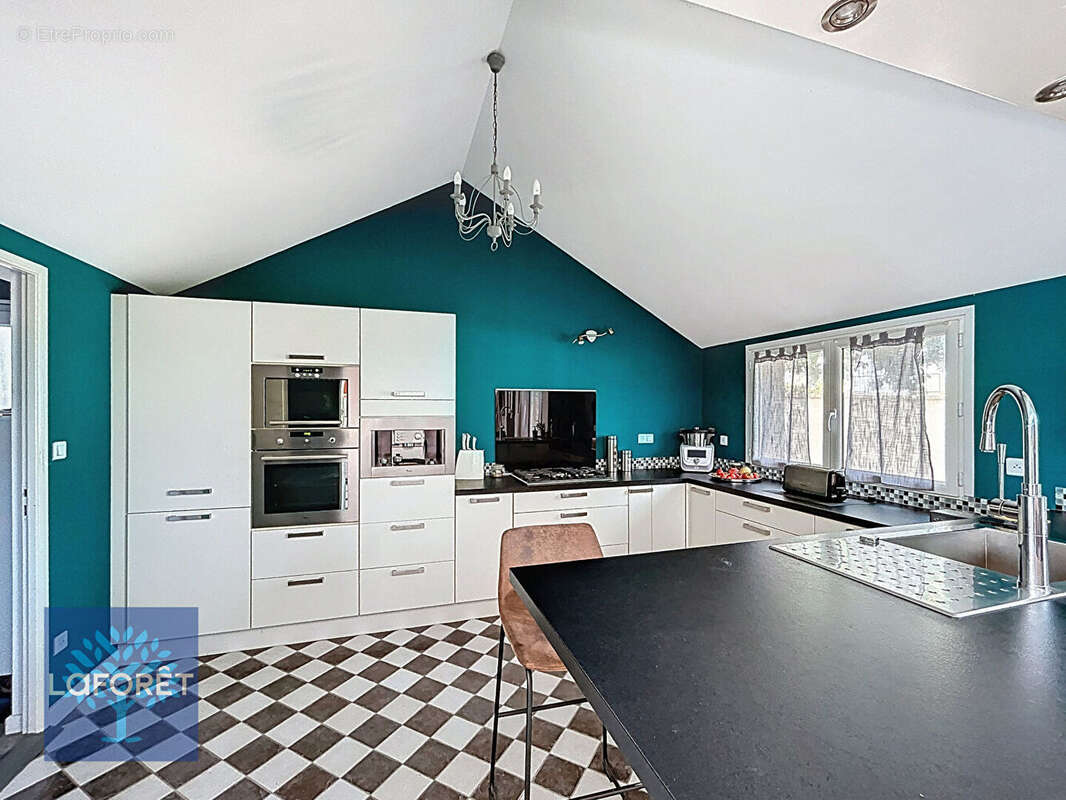 Maison à CHASNE-SUR-ILLET