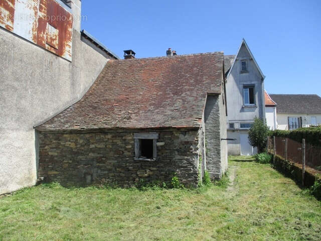 Maison à SAINT-YRIEIX-LA-PERCHE