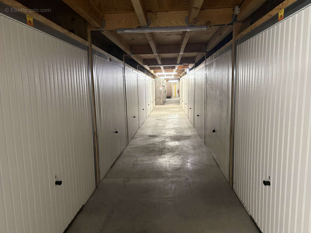 Commerce à SAINT-VINCENT-DE-TYROSSE