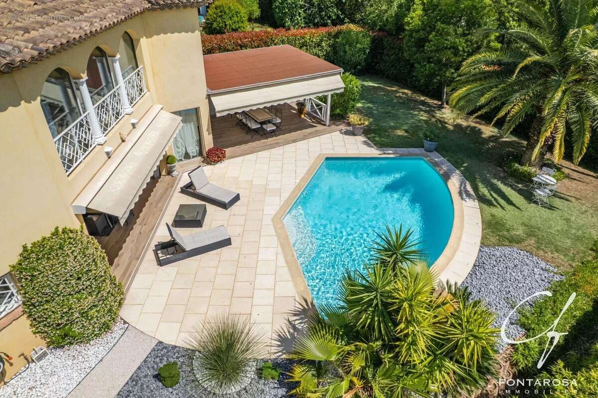 Maison à SAINT-RAPHAEL