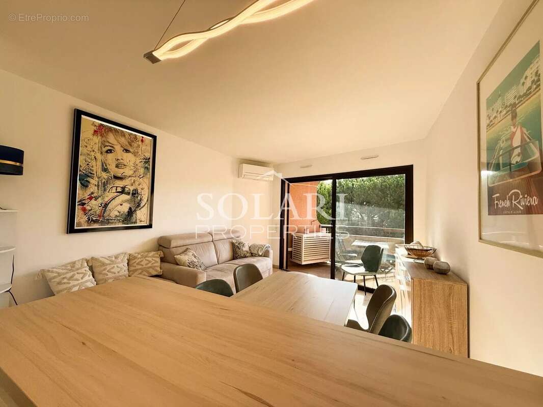 Appartement à MANDELIEU-LA-NAPOULE