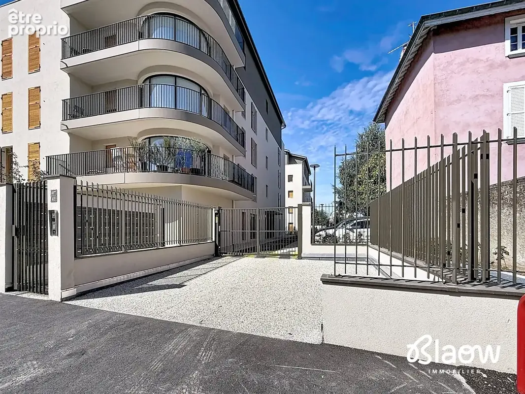 Appartement à MEYZIEU