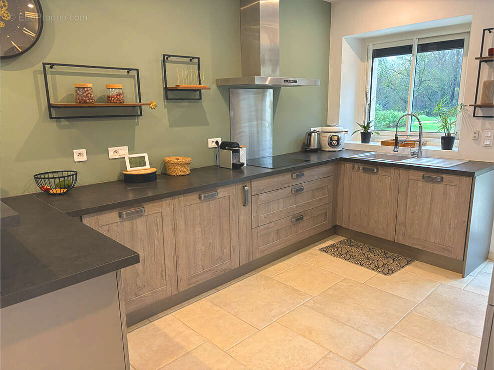 Maison à MONTBOUCHER-SUR-JABRON