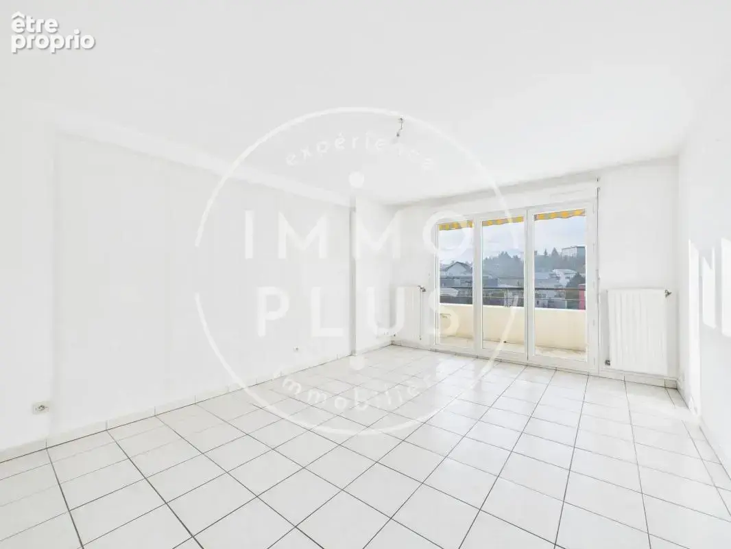Vente - Appartement - 3 pièces + cuisine - 67,83 m² - 279 000 € - photo 4