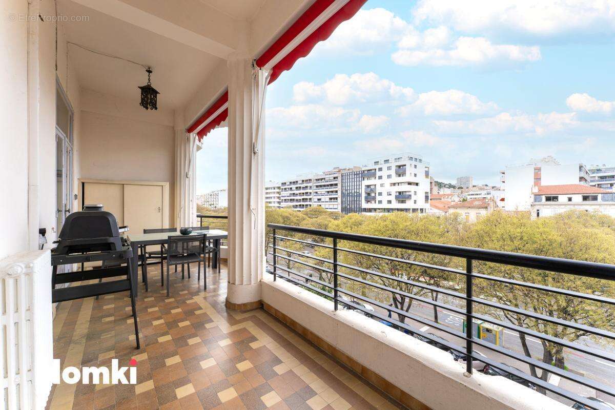 Appartement T3 de 103 m2 à Marseille 13008, Avenue du Prado - photo 3