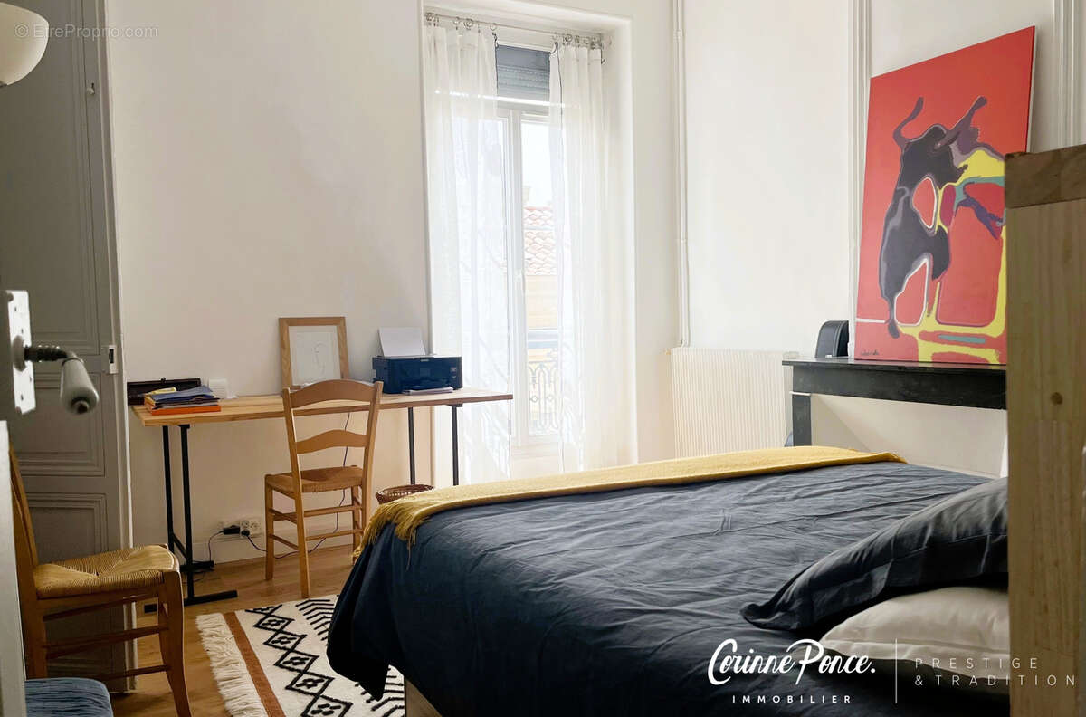 Nimes prefecture appartement p4 bourgeois entierement renove de 127 m2  avec chambre de bonne/atelier situe au - photo 12