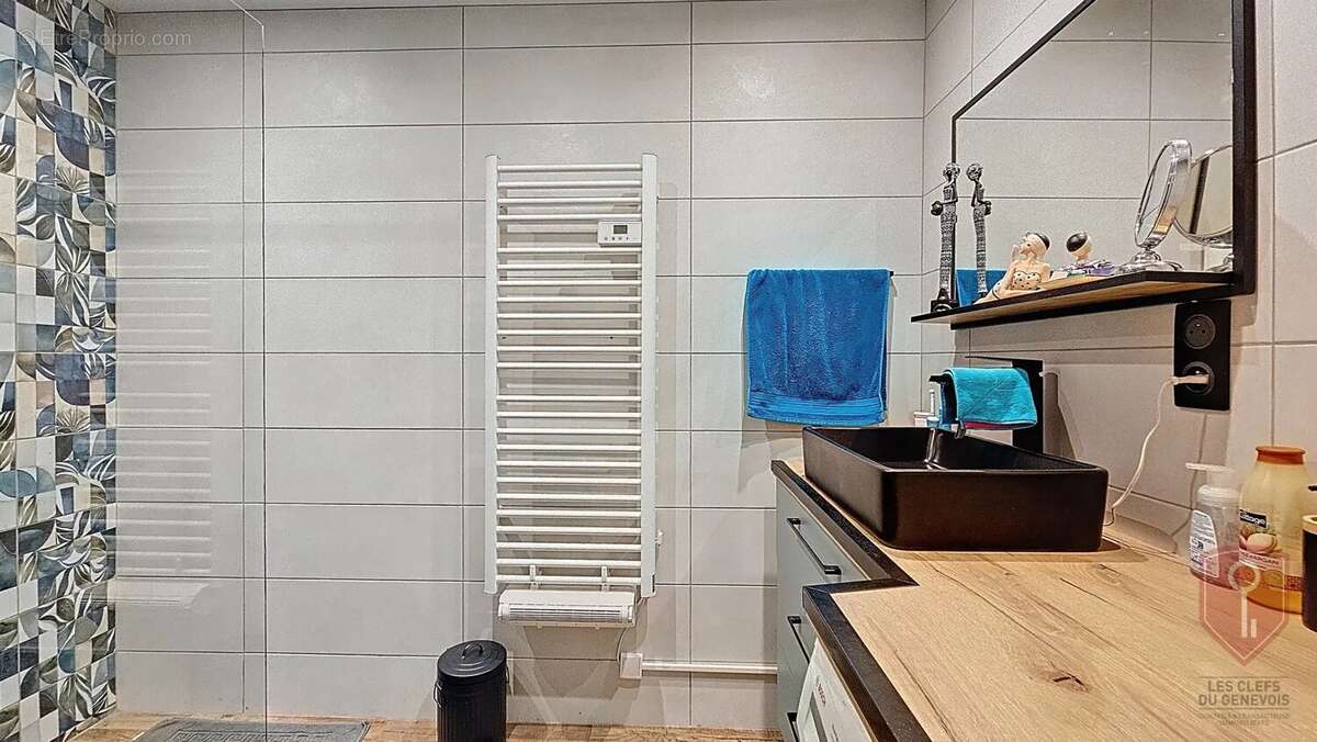 Appartement à VETRAZ-MONTHOUX