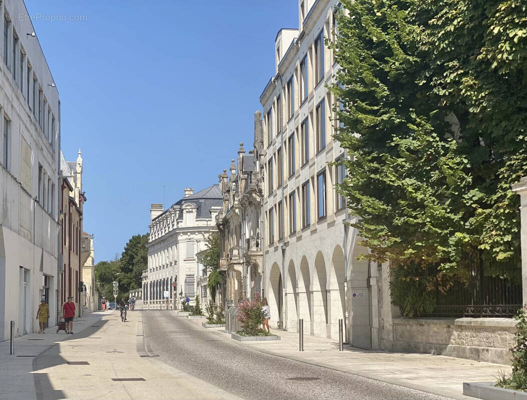 Commerce à LA ROCHELLE