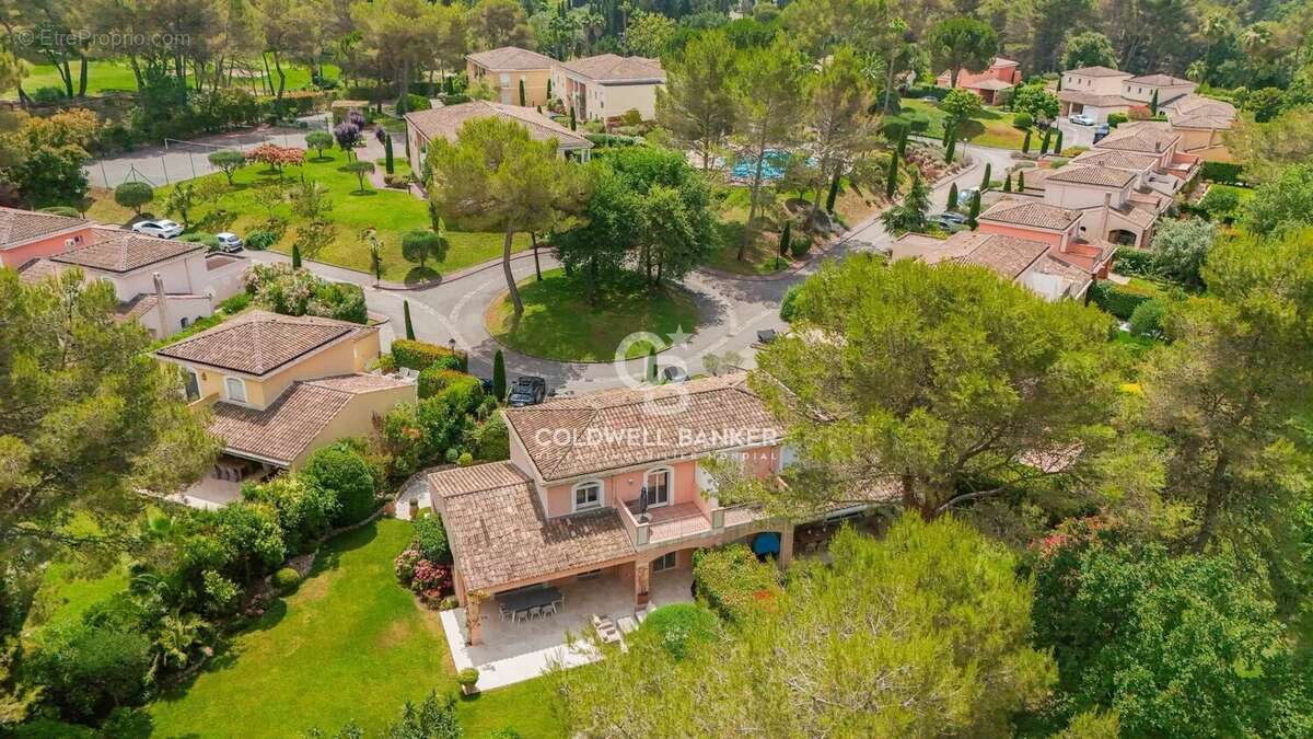 Maison à MOUGINS