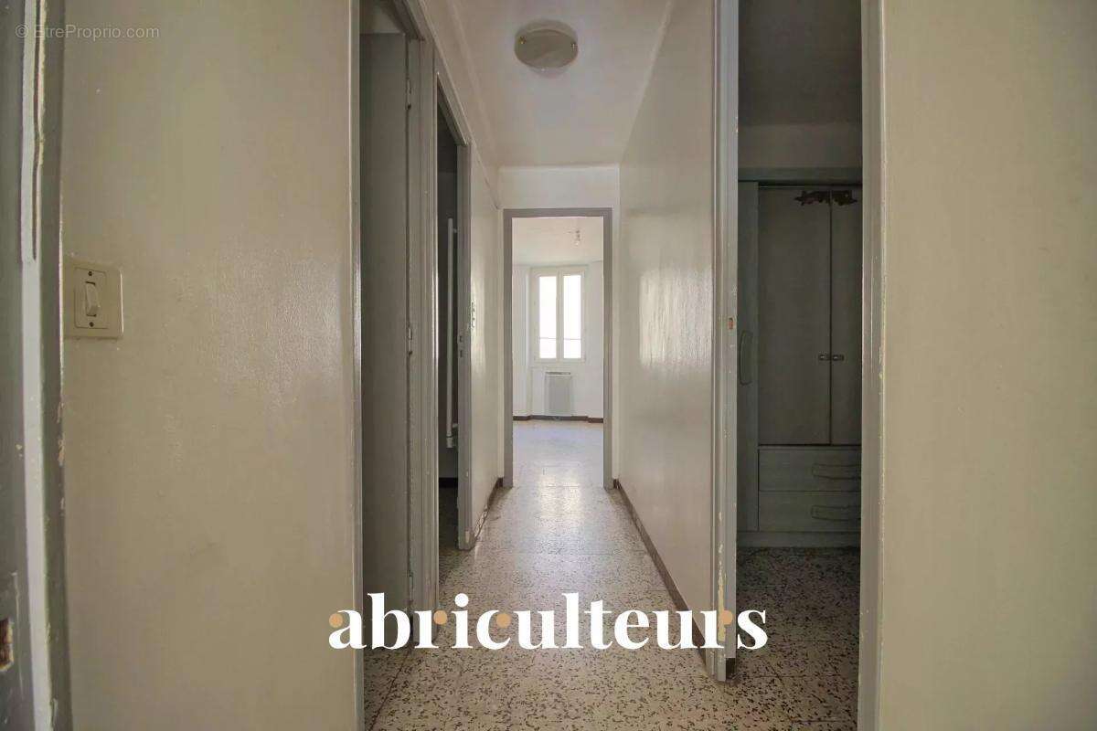 Appartement à ROGNES