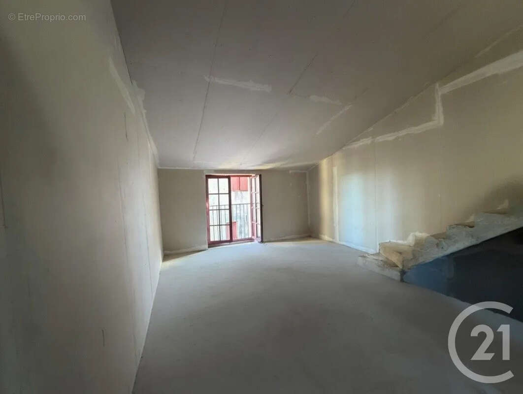 Appartement à CHATEAUNEUF-GRASSE