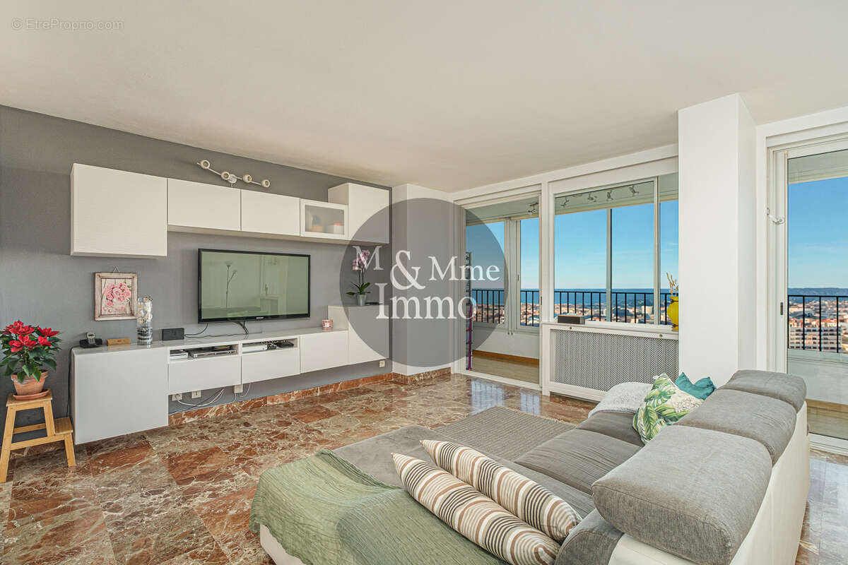 Appartement à MARSEILLE-9E