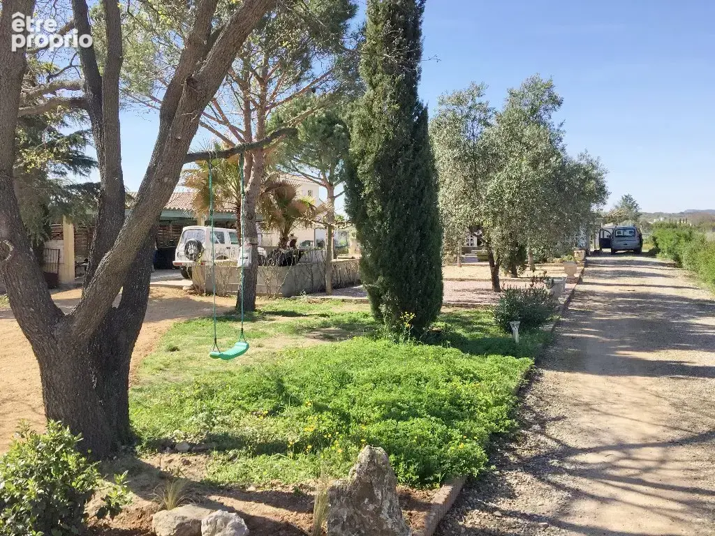Villa plain pied, dépendance et jardin de 2090m² - photo 18