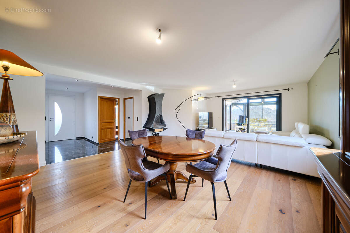 Maison à GROISY