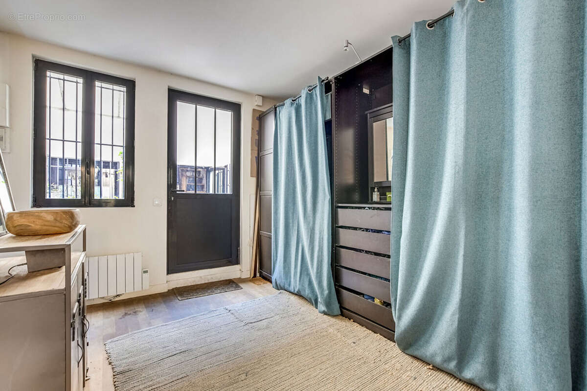 Appartement à PARIS-20E