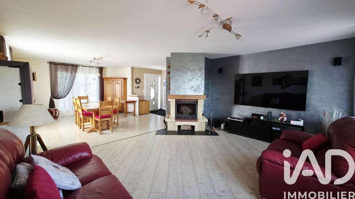 Maison 150 m² à Veauchette  - photo 4
